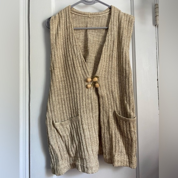 Knit Sweater Vest Front Button and Pockets - Picture 1 of 7